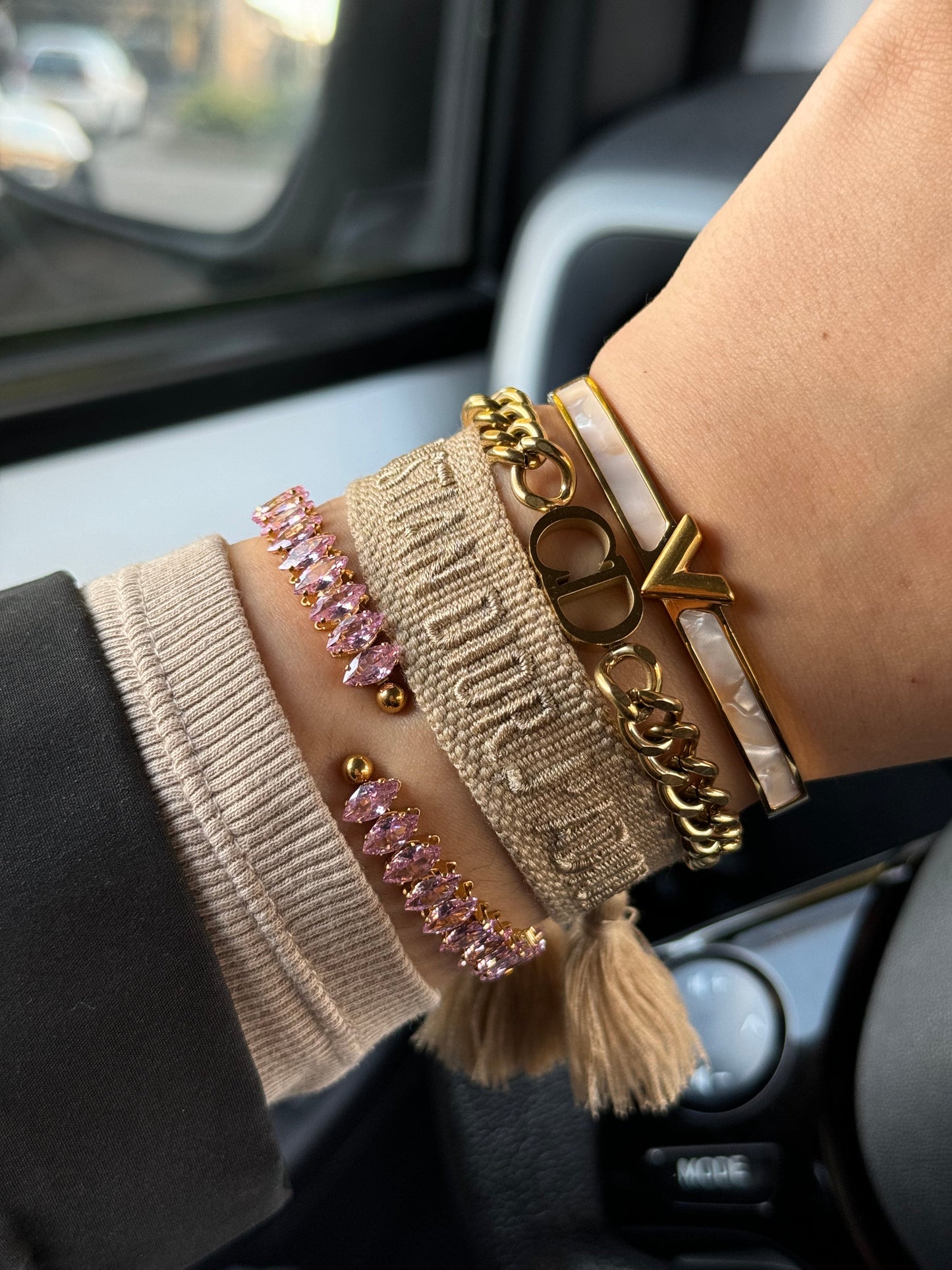 Aesthetic V Bangle - Silver