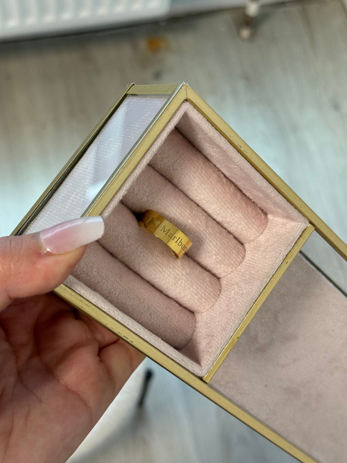 Cigarettes Ring - Gold