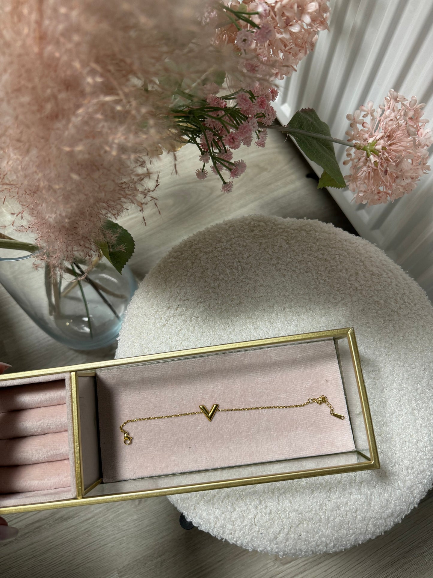 V Bracelet - Gold