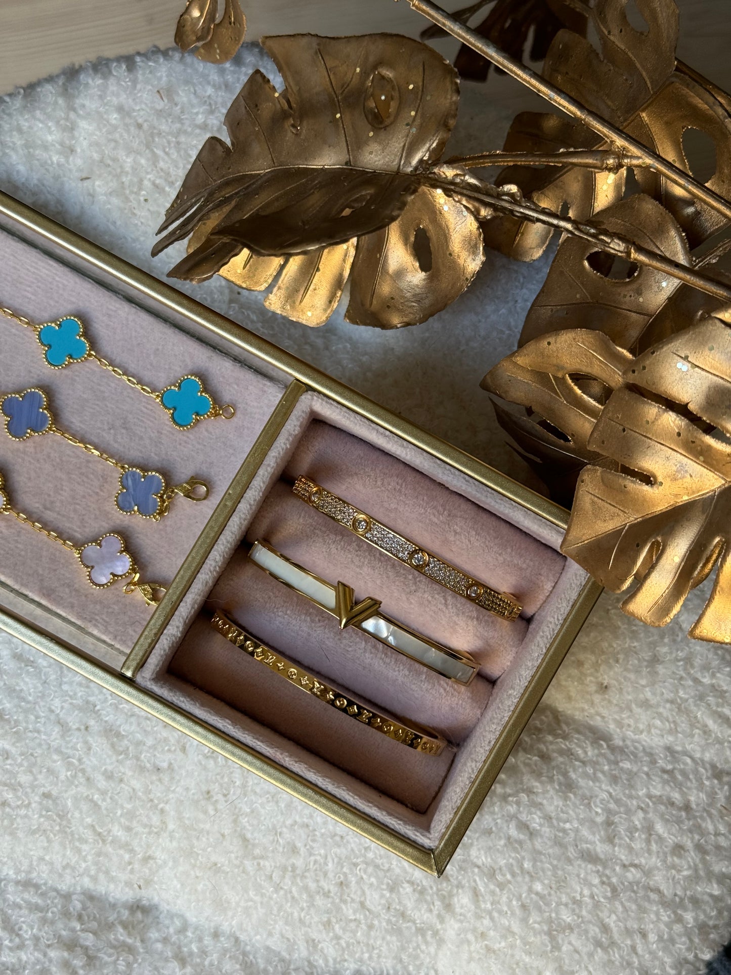 Love Bangle - Gold