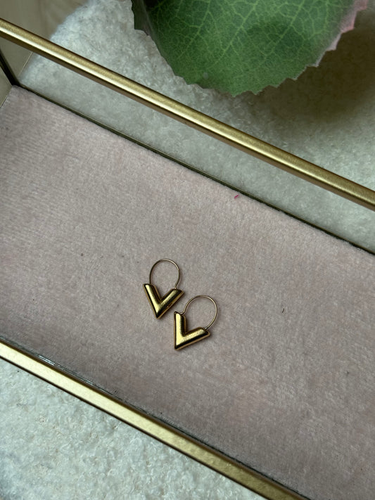 V Earrings Gold
