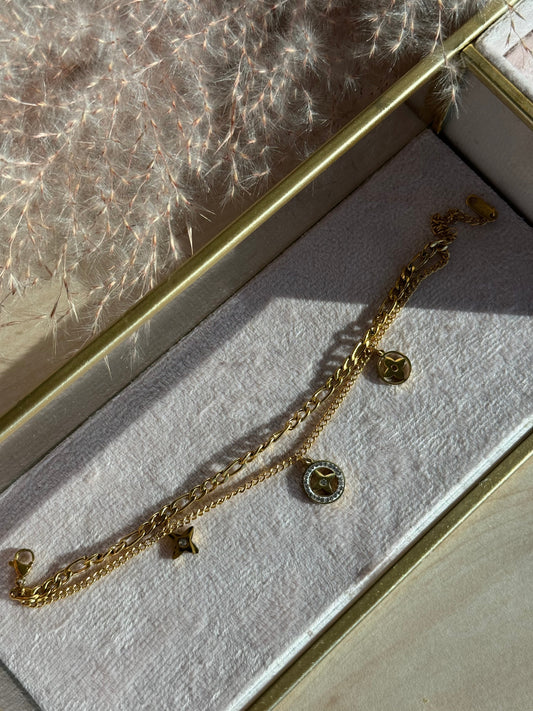 Triple V Bracelet - Gold