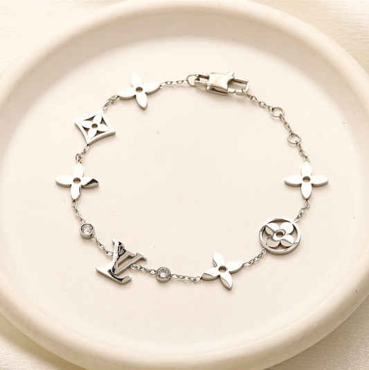 V Logo Bracelet - Silver