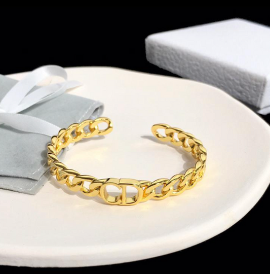 CD Bangle - Gold